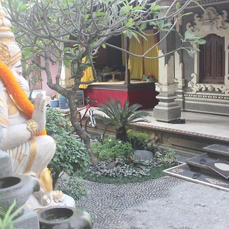 Silvy Guesthouse Canggu Eksteriør bilde